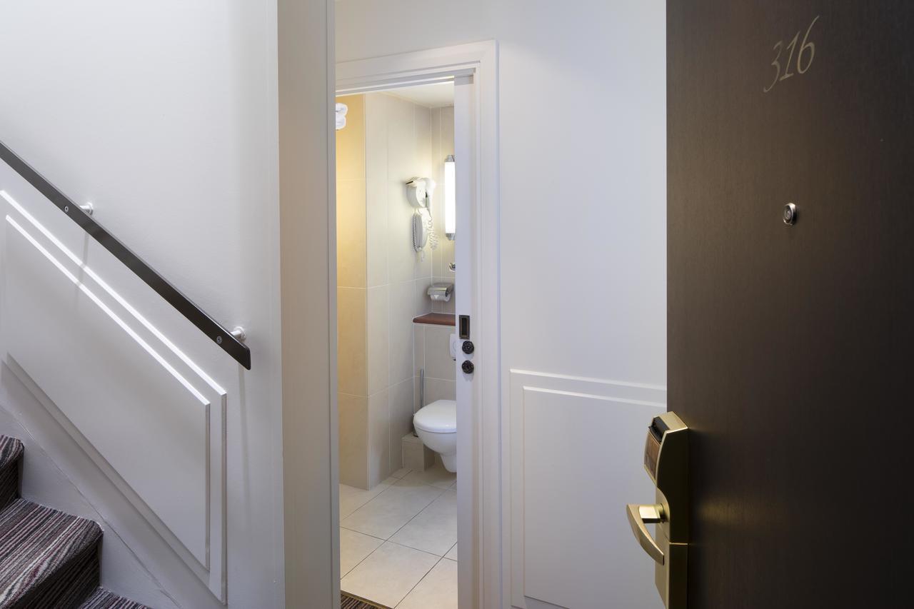 Duplex Single Room,1215003199:JPEG